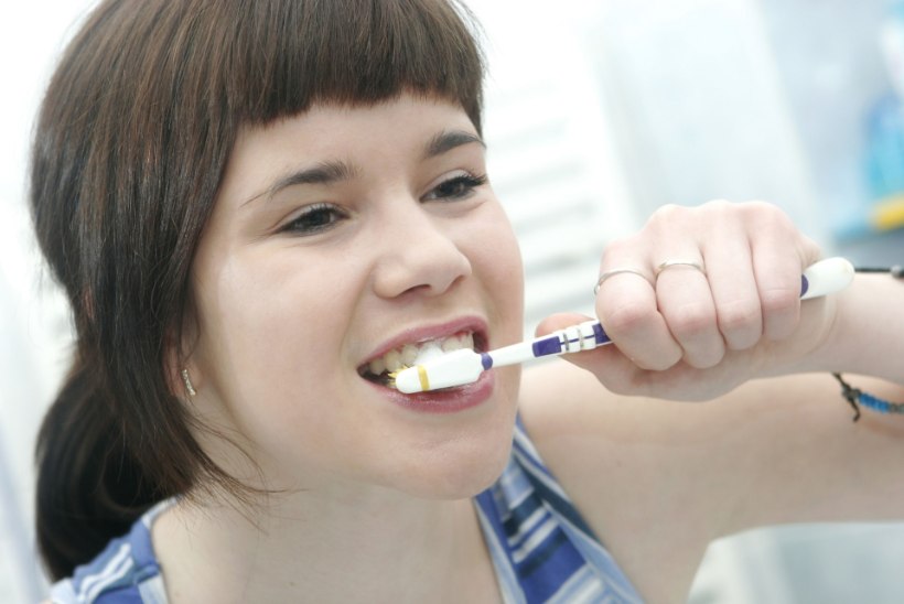 Üks küsimus: kas hambapesuga on võimalik hambaid kahjustada?