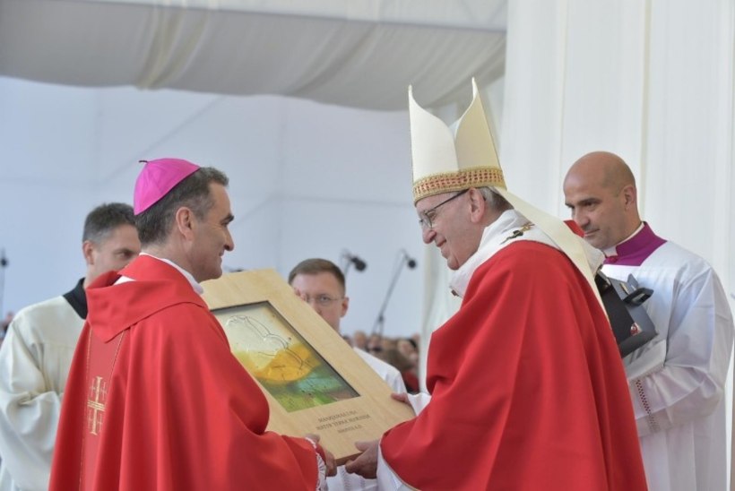 Paavst sai eestlastelt kingituseks tõlgenduse oma lemmikikoonist