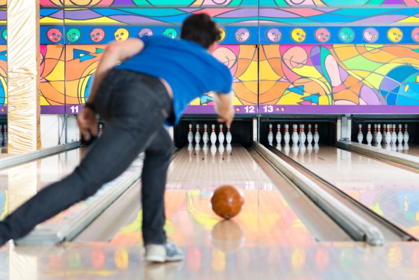Mis vahe on sportlikul keeglil ja populaarsel bowlingul?