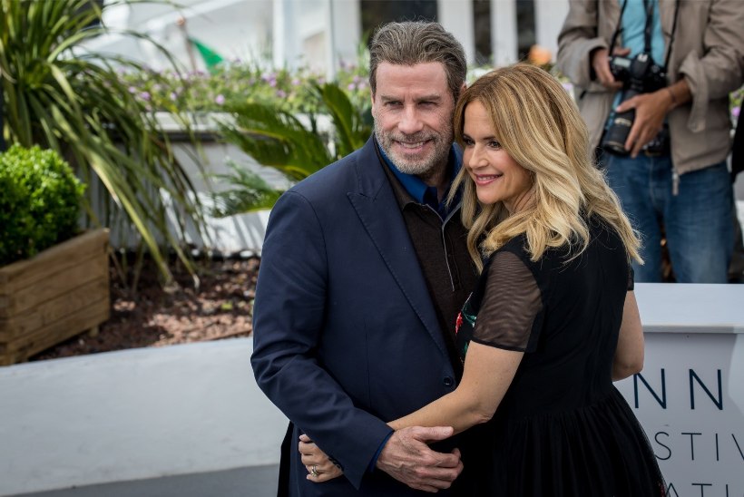 John Travolta mängib koos oma naisega Cannes'is esilinastunud gangsterifilmis