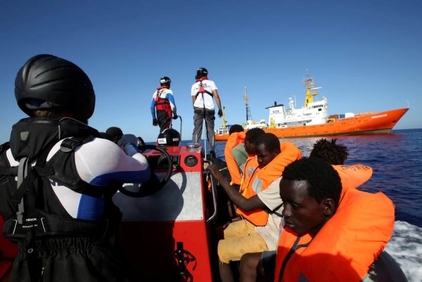 Hispaania võtab ärapõlatud sisserändajate päästelaeva ise vastu