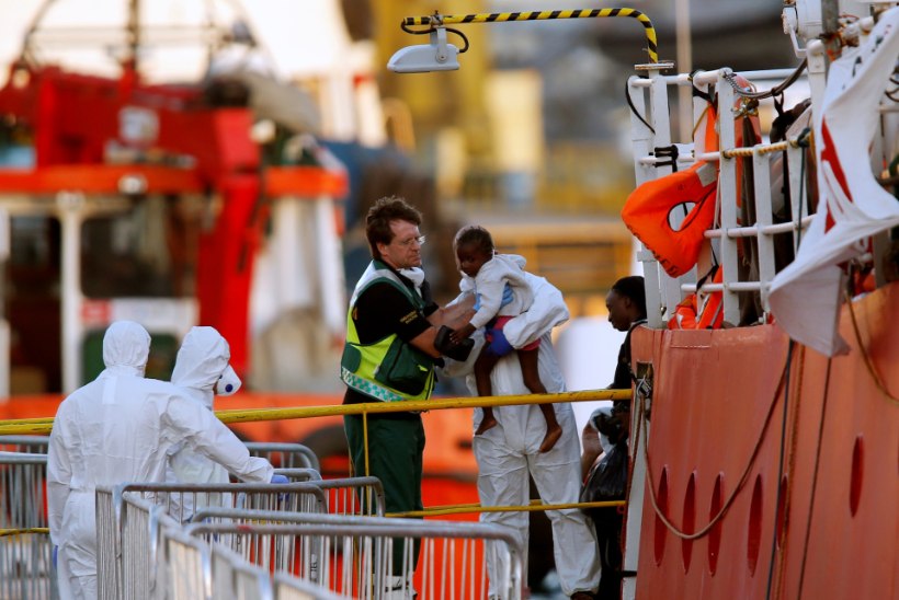 Malta lubas vastumeelselt Aafrika põgenike päästelaeval randuda