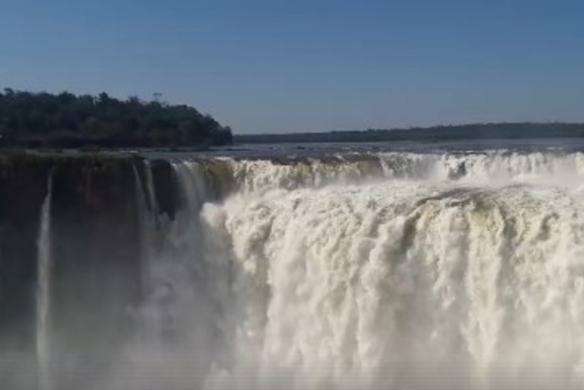 VIDEO | Uhhuduurlane Hannes Hanso jagab võimsaid looduskaadreid maailma suurimast joast