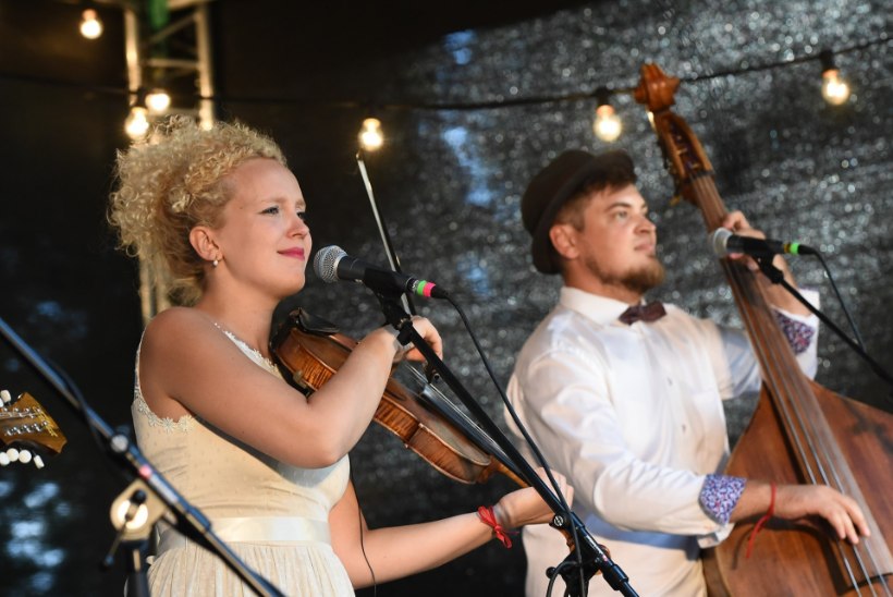 GALERII | Südamemuusika festivali teine päev möödus Curly Stringsi saatel