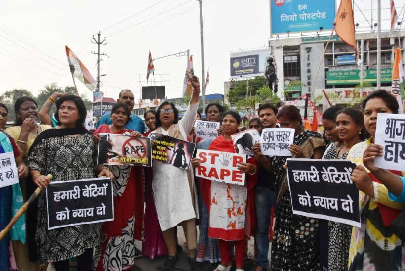 Indias vägistasid 17 meest alates jaanuarist korduvalt 11aastast tüdrukut