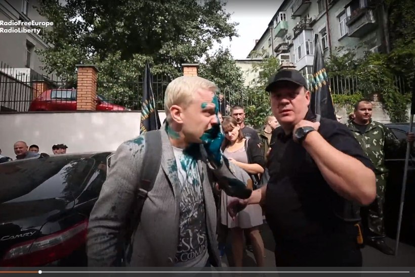 VIDEO | Ukraina aktivist kallati keemilise ainega üle
