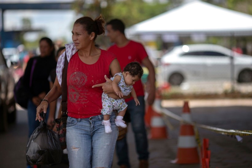 VÕIDUJOOKS AJAGA: Venezuela põgenikud kiirustavad, et enne laupäeva Peruusse jõuda