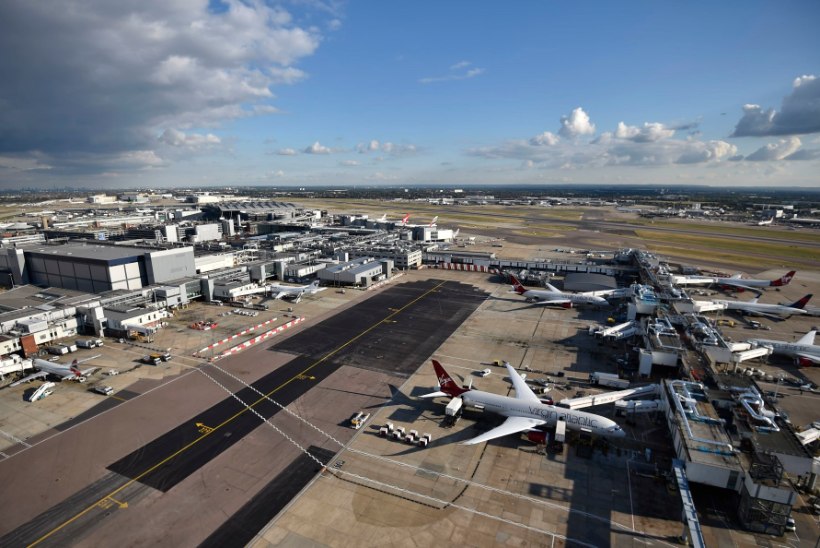Heathrow' lennujaam peatas drooniohu tõttu ajutiselt lennud