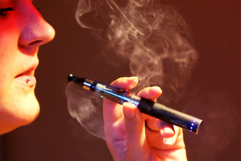 Kõrge aktsiis on loonud e-sigarettide musta turu, riigikogu proovib probleemi lahendada
