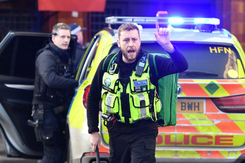 VIDEOD | London Bridge'il toimus terrorirünnak, kahtlusalune suri politsei kuulihaavast