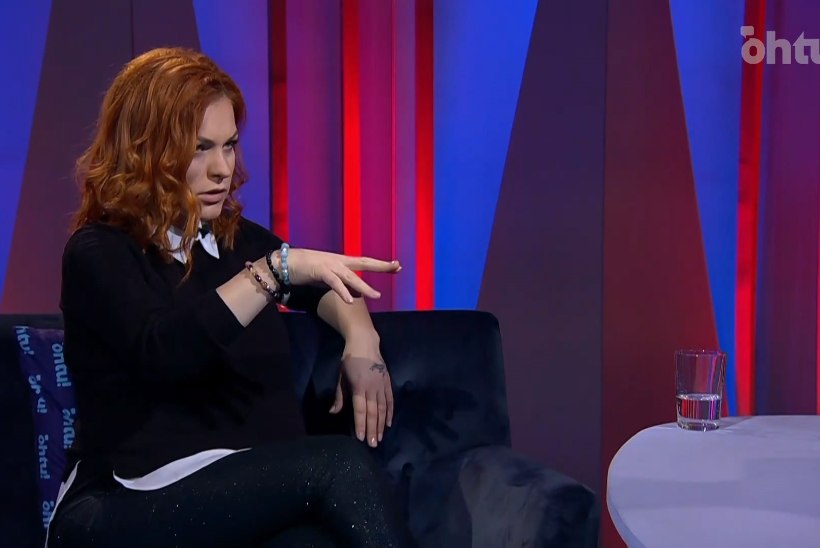 Lapseootel Marilyn Kerrol hakkas otse-eetris halb ja ta katkestas intervjuu: PANGE PAUSILE!