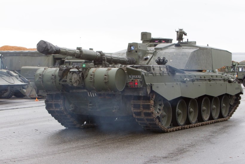 Riigikogu kaitsekomisjon eelistab tankitõrjehankes üht pakkujat teisele?