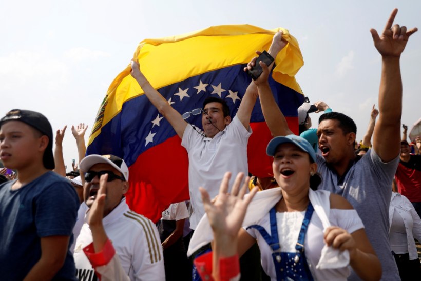 VENEZUELA KRIIS: Maduro korraldas protestiks toiduabikontserdi vastu konkureeriva ürituse