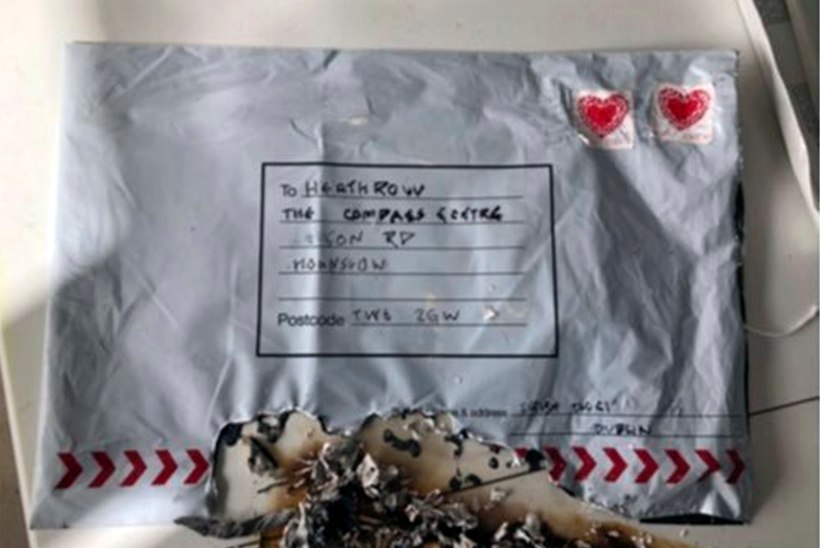 Politsei leidis kahest Londoni lennujaamast lõhkeaineid täis pakid