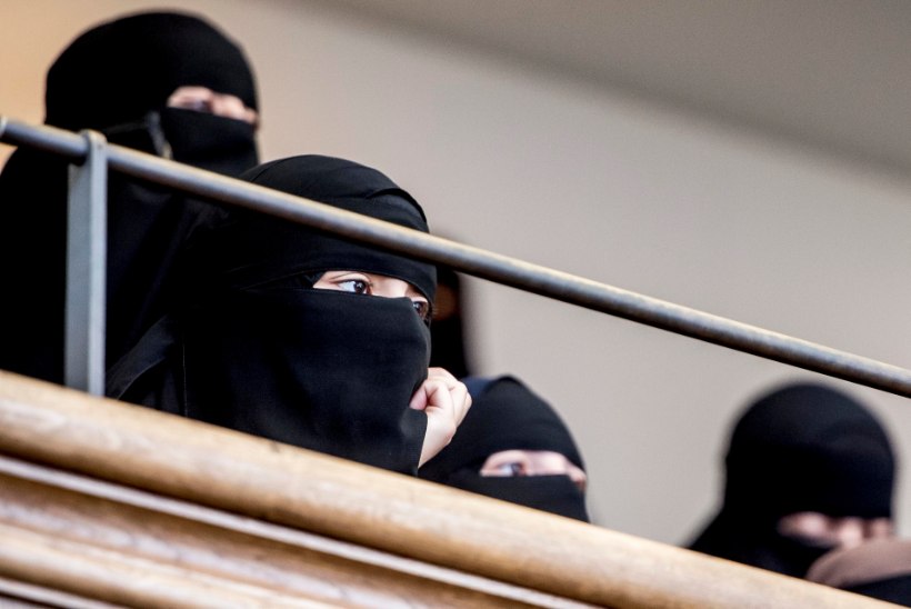 NÄGU EI TOHI OLLA VARJATUD: Sri Lanka keelustas pommirünnakute tõttu burkade kandmise