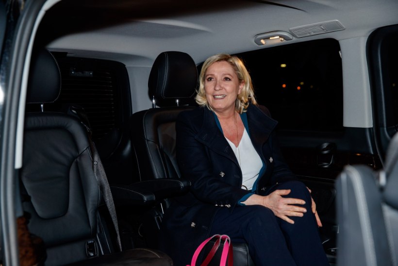 10 VEIDRAT FAKTI: vaata, miks kolis Marine Le Pen kodust välja ja käis psühhiaatrilises ekspertiisis