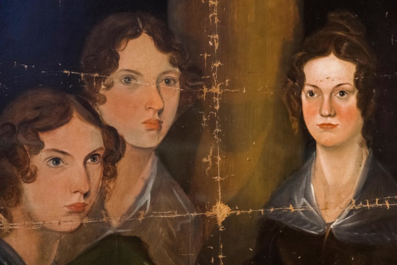 ÜLLATUS: õed Brontëd avaldasid teoseid vanaisa musta rahaga