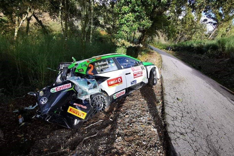FOTOD | Maailmameistri poeg põrutas Portugali rallil vastu puud, öö jooksul tehti masinaga imet
