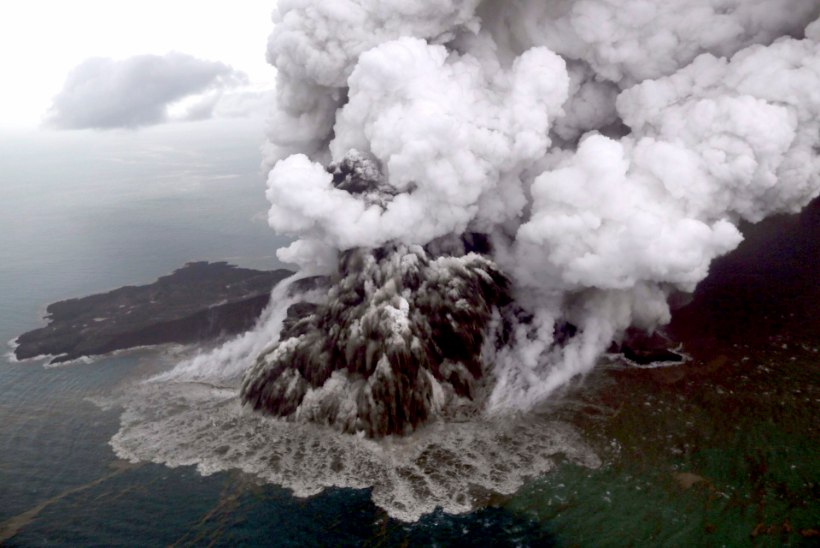 Indoneesias hakkas purskama ohtlik vulkaan