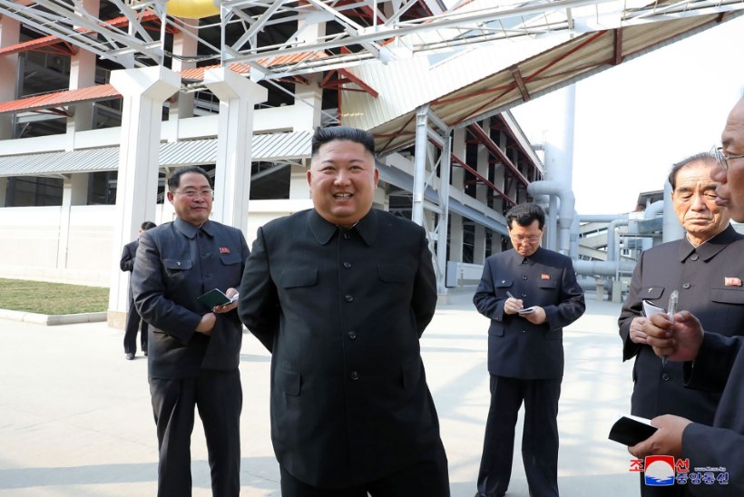 Põhja-Korea meedia avaldas fotod väidetavalt taas avalikkuse ette ilmunud Kim Jong-unist