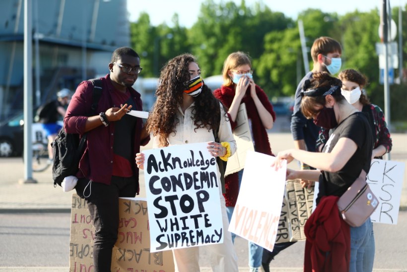 GALERII | Tallinnas toimub mustanahaliste toetuseks protestiüritus