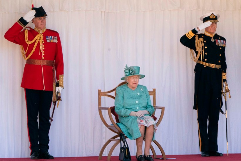 Kuninganna Elizabeth II tähistab oma sünnipäeva kaks korda aastas