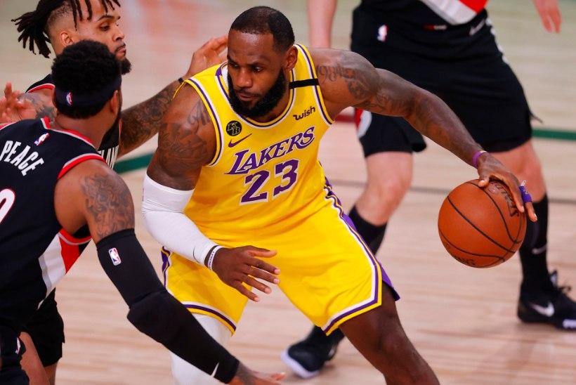 VIDEO | Üllatus: NBA põhihooaja parimad Bucks ja Lakers said play-off'ide avamängudes kaotused