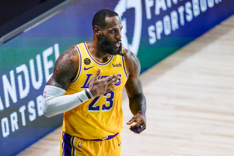 VIDEO | Lakers ja Bucks edenesid kindlate võitudega poolfinaali