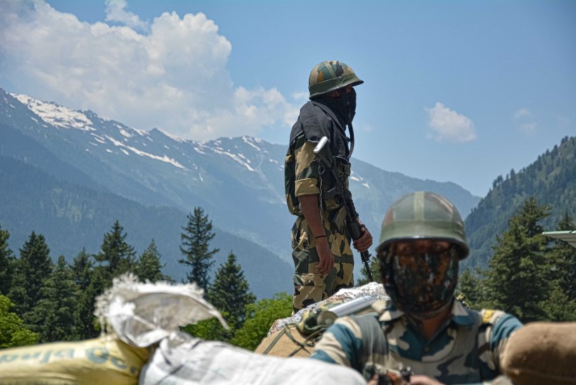 Hiina ja India väed sattusid piirialal taas kähmlusse