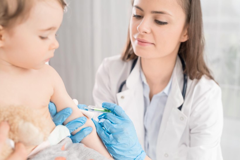 RAVIMIAMET SELGITAB: asenduseks ostetud vaktsiin ei tekita väikelastel rohkem palavikku kui eelmine