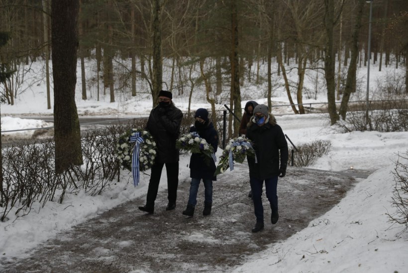 GALERII | Metsakalmistul asetati pärjad Eesti kõrgete riigitegelaste haudadele