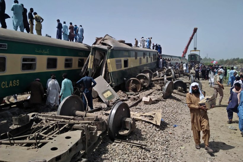 Pakistani rongiõnnetuses hukkus 30 inimest 