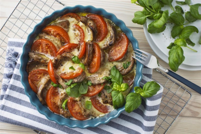 LOHUTUSTOIT | Tomat, mozzarella ja sealiha ahjuvorm