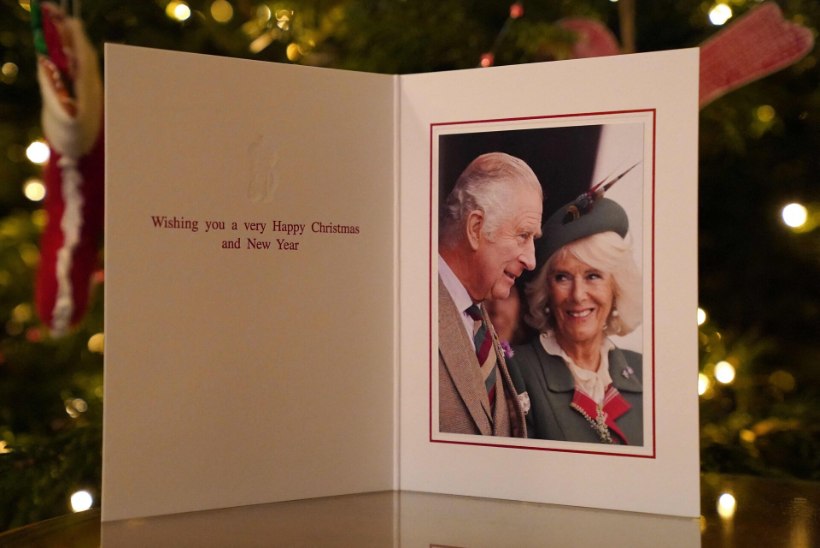 Charlesi ja Camilla jõulukaart jäädvustati mõni päev enne traagilist sündmust