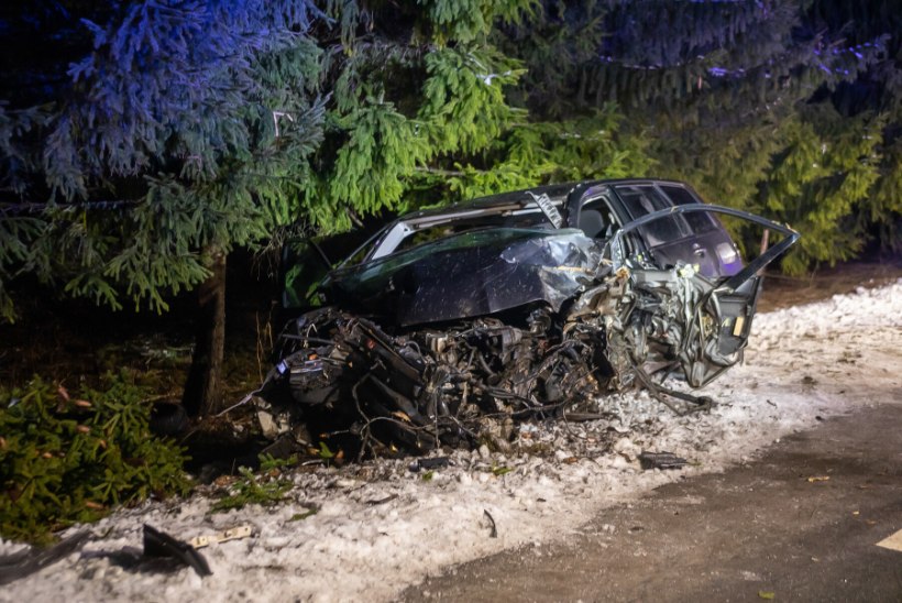 FOTOD | Joobes ja juhiloata nooruk põhjustas Saaremaal möödasõiduga liiklusõnnetuse, üks inimene viidi haiglasse