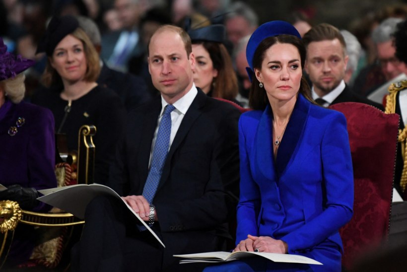 Kuninganna puudus tähtsalt ürituselt, Kate’i riietus avaldas solidaarsust Ukrainale