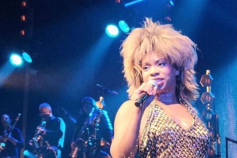 VIDEO |  Tina Turneri osatäitjal lendas hoogsa tantsu käigus parukas peast!