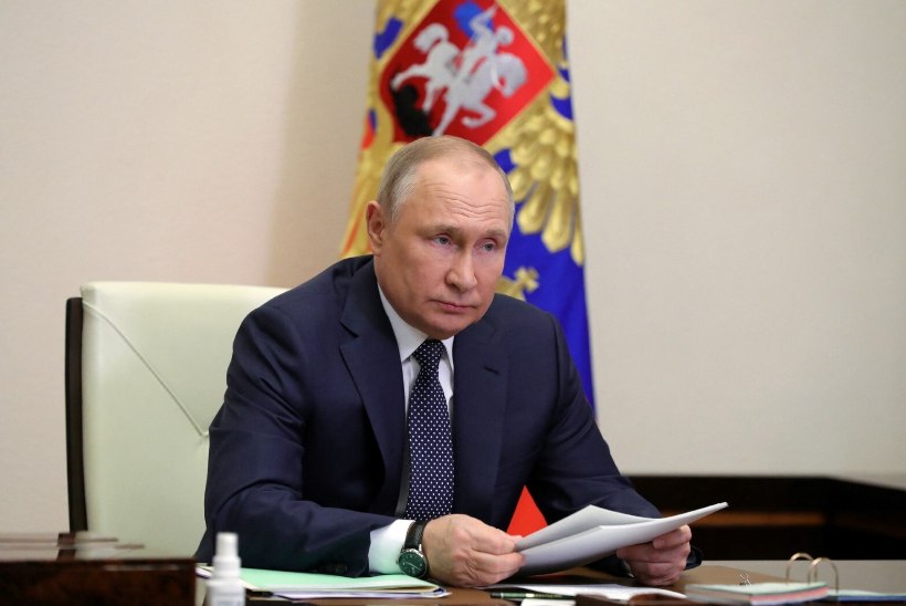 Ajalehed: surmahirmul Putin kasutab teisikut ja ravib end põdrasarve ekstraktiga