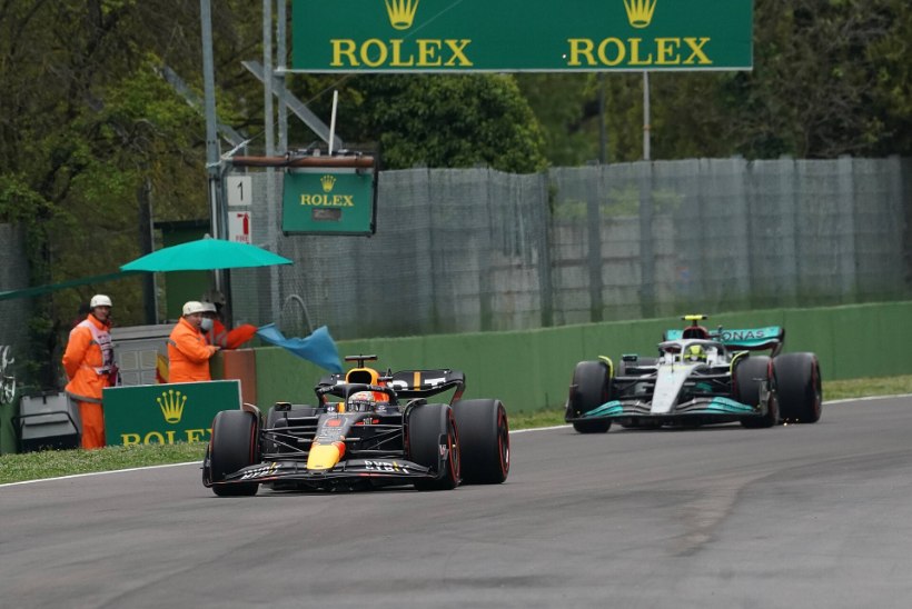 Verstappen pani ringiga saanud Hamiltonile puid alla: Russell tuli sama autoga neljandaks, järelikult see polegi ju nii halb masin?