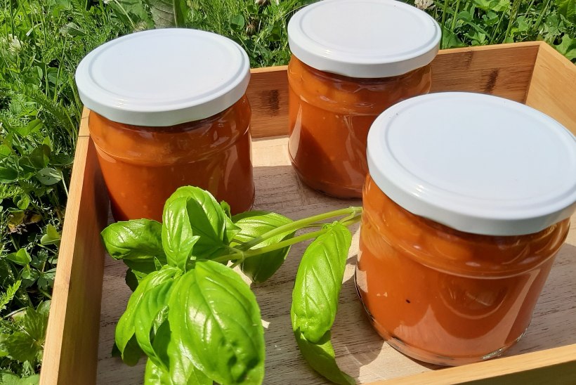 VALMISTU TALVEKS: keeda kastmepõhjaks sahvrisse valmis köögiviljane tomatikaste 