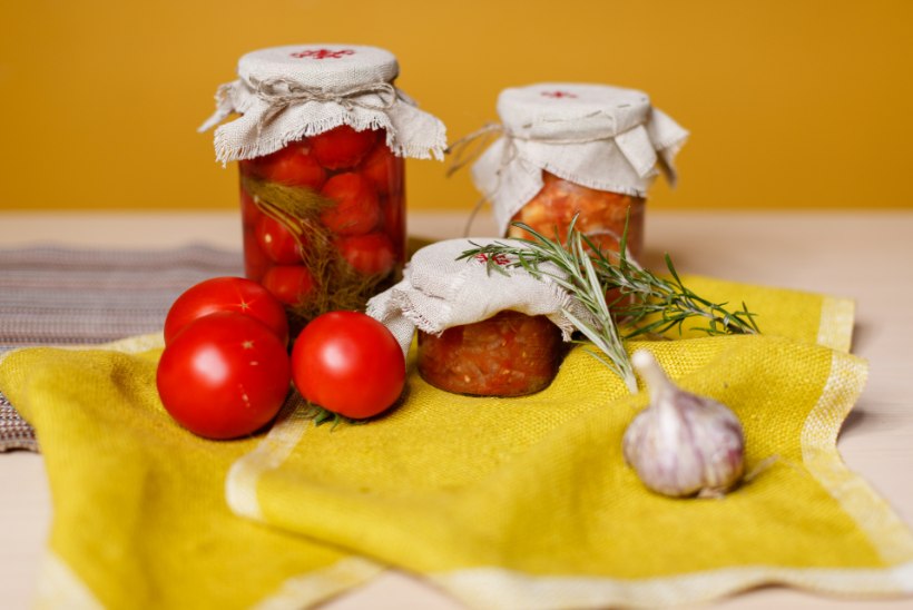 TOMATID TALVEKS TALLELE: usinalt hoidistades saad veel kaua päikeseküpseid tomateid nautida    