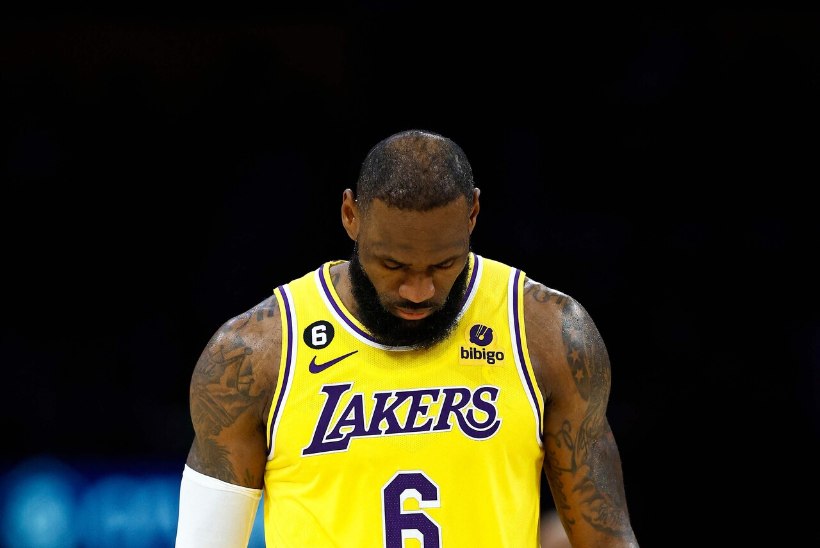 VIDEO | 38aastane LeBron James tegi ülivõimsa mängu, kuid Lakers sai kindla kaotuse