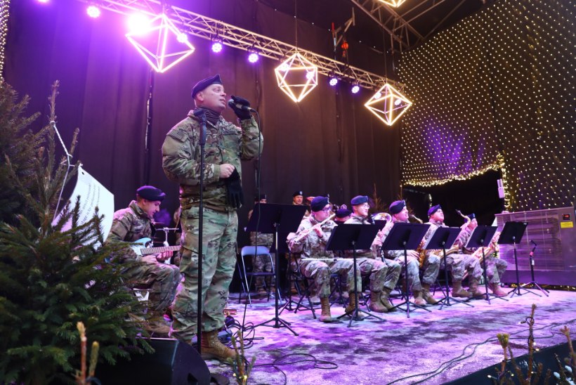 GALERII | Tallinlastele esines USA armee 1. jalaväediviisi orkester