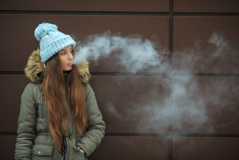 Murettekitav mõju vaimsele tervisele: noorte aju ohustavad nii tavasigarettide suitsetamine kui ka veipimine