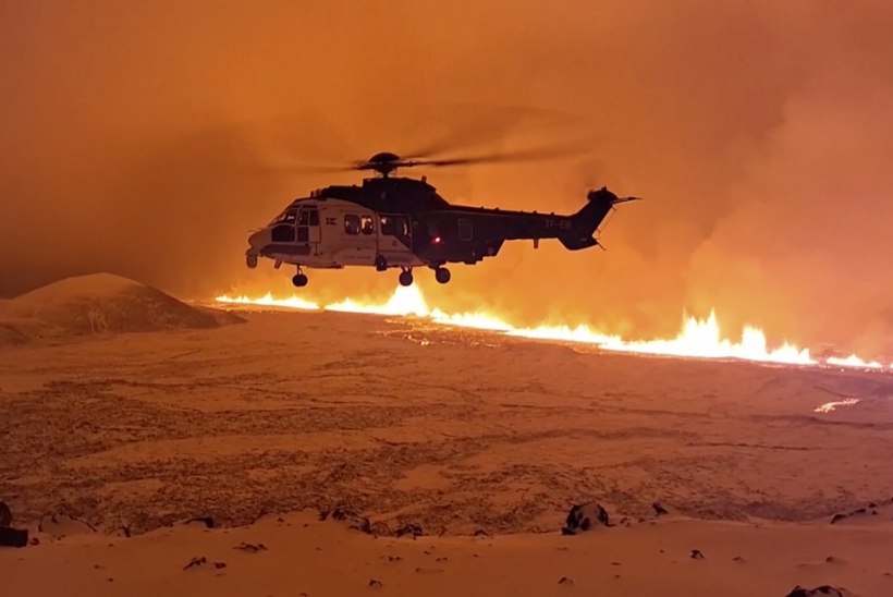 OTSEVIDEO JA FOTOD | Islandil hakkas purskama vulkaan 