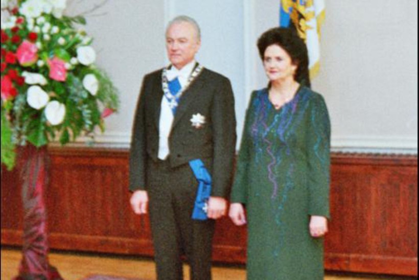 NOSTALGIA | Aastal 2001 sündis esimene kloonitud kiisu ja Arnold Rüütel valiti presidendiks