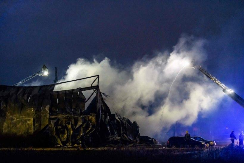 FOTOD | Lätis läks teisipäeval põlema droonitehas