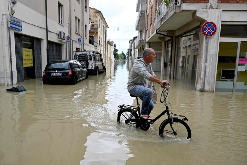 SAJANDI ÜLEUJUTUS: Itaalias sadas poole aasta vihm alla mõne päevaga. Hukkunud on vähemalt 13 inimest
