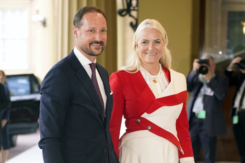 Norra kuningakoda avaldas kroonprints Haakoni 50 aasta juubeli puhul vahva fotosarja