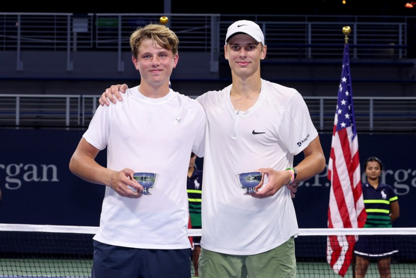 VIDEO | VÄGEV! Eesti tennisist triumfeeris USA lahtiste noorteturniiril ning kordas oma treeneri saavutust